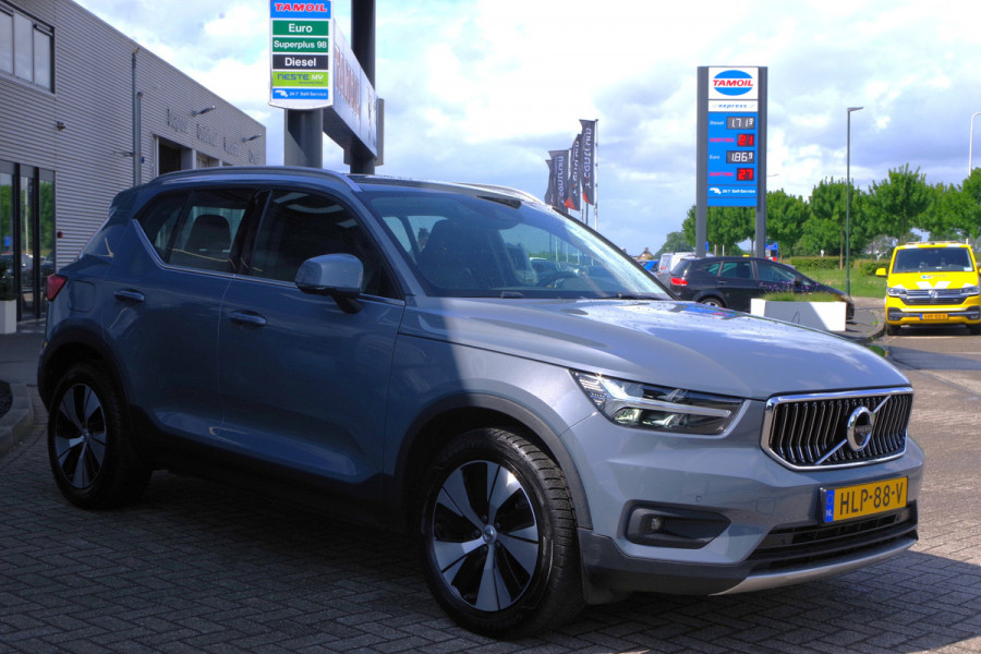 Volvo XC40 1.5 T5 Recharge 263 PK Business Pro PHEV, 360 Camera, LED, 18" LM