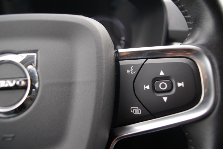 Volvo XC40 1.5 T5 Recharge 263 PK Business Pro PHEV, 360 Camera, LED, 18" LM