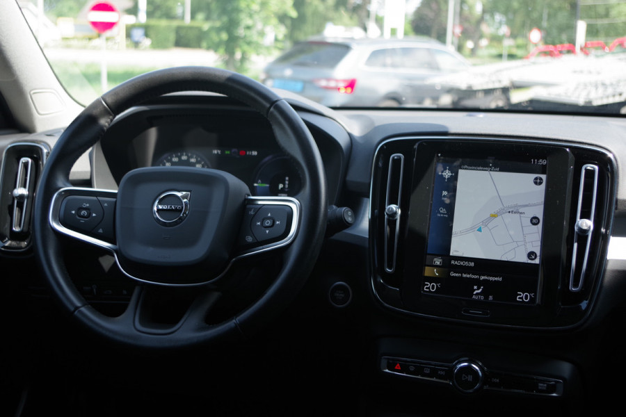 Volvo XC40 1.5 T5 Recharge 263 PK Business Pro PHEV, 360 Camera, LED, 18" LM