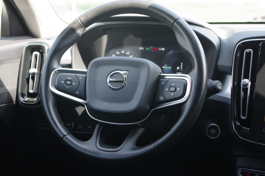 Volvo XC40 1.5 T5 Recharge 263 PK Business Pro PHEV, 360 Camera, LED, 18" LM