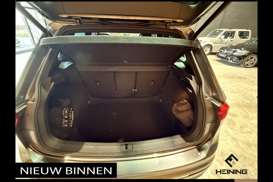 Volkswagen Tiguan 1.5 TSI ACT Highline Business R. DSG Automaat. Panoramadak. Camera. Apple-carplay. Navi 82000 km met NAP !!