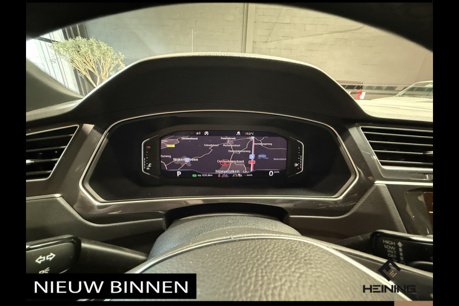 Volkswagen Tiguan 1.5 TSI ACT Highline Business R. DSG Automaat. Panoramadak. Camera. Apple-carplay. Navi 82000 km met NAP !!
