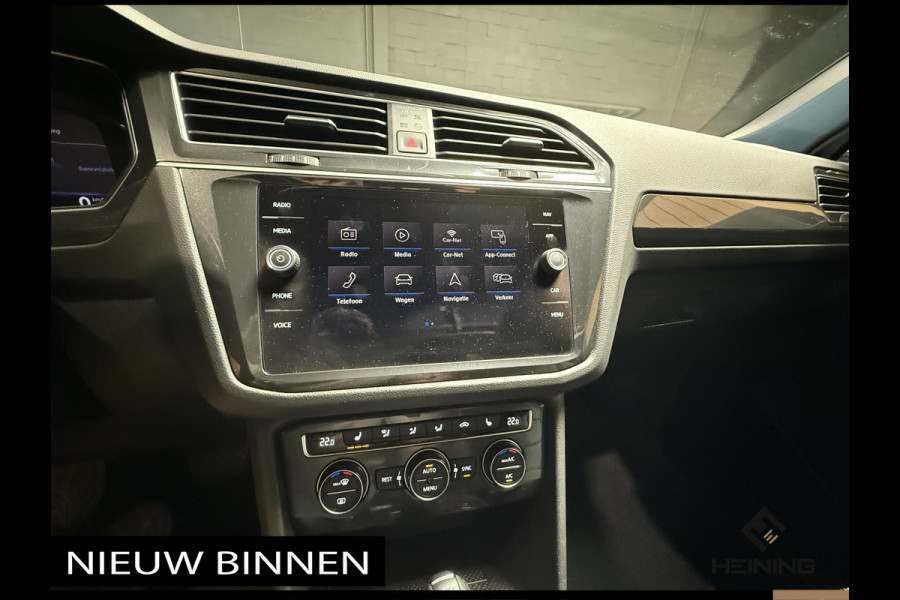 Volkswagen Tiguan 1.5 TSI ACT Highline Business R. DSG Automaat. Panoramadak. Camera. Apple-carplay. Navi 82000 km met NAP !!