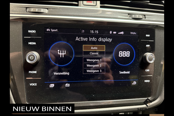 Volkswagen Tiguan 1.5 TSI ACT Highline Business R. DSG Automaat. Panoramadak. Camera. Apple-carplay. Navi 82000 km met NAP !!