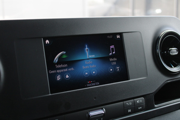 Mercedes-Benz Sprinter 315CDI L2H2 FWD 150pk - MBUX - Camera - Stoelverwarming - Kluis - Hout inbouw - Carplay - Rijklaar