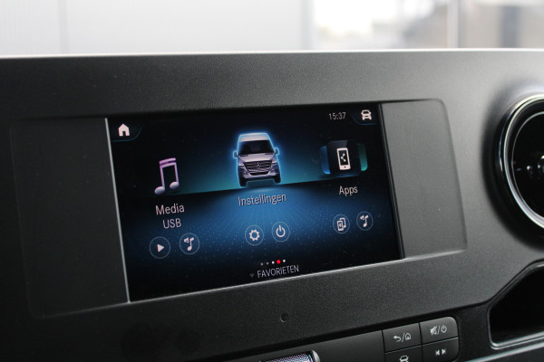 Mercedes-Benz Sprinter 315CDI L2H2 FWD 150pk - MBUX - Camera - Stoelverwarming - Kluis - Hout inbouw - Carplay - Rijklaar