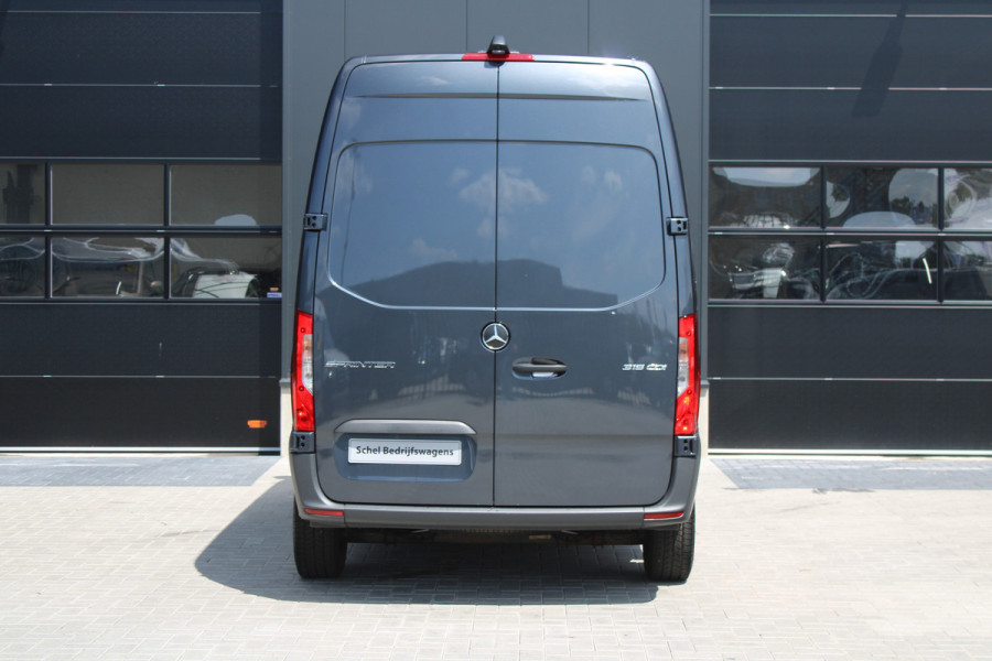 Mercedes-Benz Sprinter 315CDI L2H2 FWD 150pk - MBUX - Camera - Stoelverwarming - Kluis - Hout inbouw - Carplay - Rijklaar