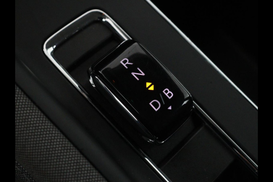 Škoda ENYAQ iV 60 | Trekhaak | Camera | Sfeerverlichting | Carplay | Full LED | Navigatie | Cruise control | Bluetooth | Parkeerhulp | DAB