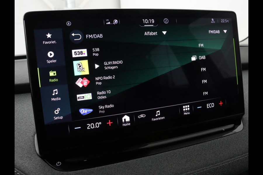 Škoda ENYAQ iV 60 | Trekhaak | Camera | Sfeerverlichting | Carplay | Full LED | Navigatie | Cruise control | Bluetooth | Parkeerhulp | DAB