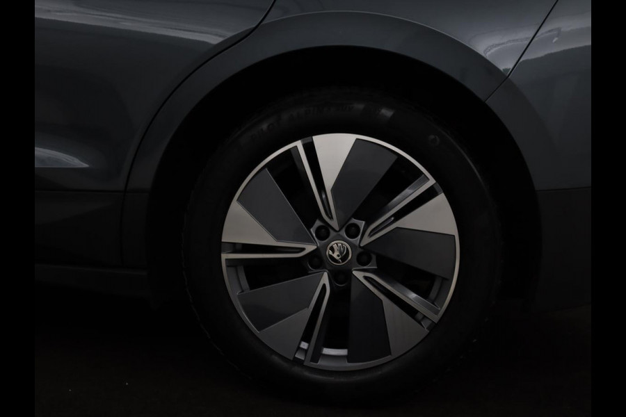 Škoda ENYAQ iV 60 | Trekhaak | Camera | Sfeerverlichting | Carplay | Full LED | Navigatie | Cruise control | Bluetooth | Parkeerhulp | DAB