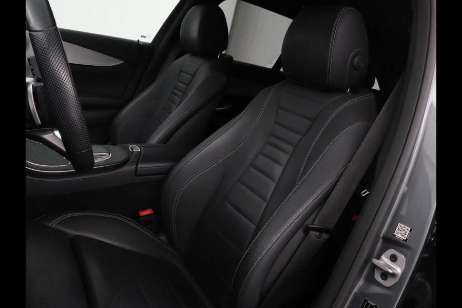 Mercedes-Benz E-Klasse 300e Business Solution AMG | Leder | Trekhaak | Stoelverwarming | 360 camera | Carplay | Sfeerverlichting | Matrix LED | Keyless | Navigatie