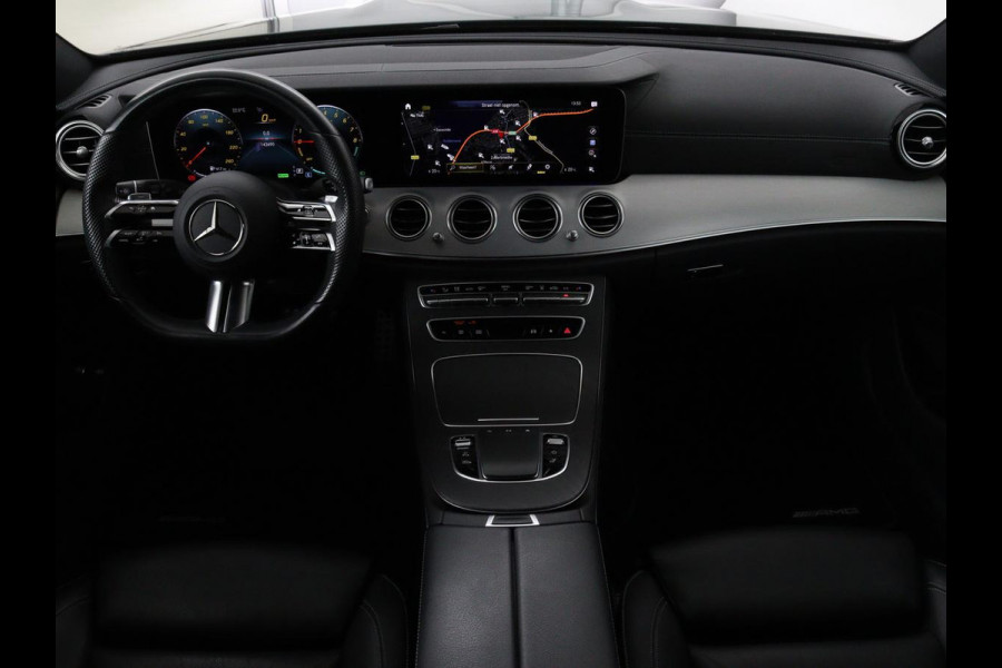 Mercedes-Benz E-Klasse 300e Business Solution AMG | Leder | Trekhaak | Stoelverwarming | 360 camera | Carplay | Sfeerverlichting | Matrix LED | Keyless | Navigatie