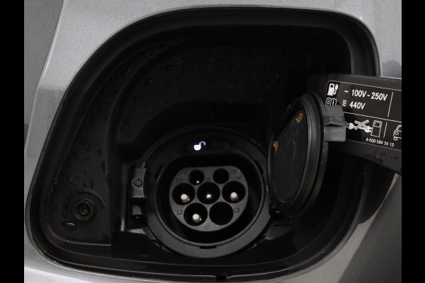 Mercedes-Benz E-Klasse 300e Business Solution AMG | Leder | Trekhaak | Stoelverwarming | 360 camera | Carplay | Sfeerverlichting | Matrix LED | Keyless | Navigatie