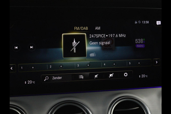 Mercedes-Benz E-Klasse 300e Business Solution AMG | Leder | Trekhaak | Stoelverwarming | 360 camera | Carplay | Sfeerverlichting | Matrix LED | Keyless | Navigatie