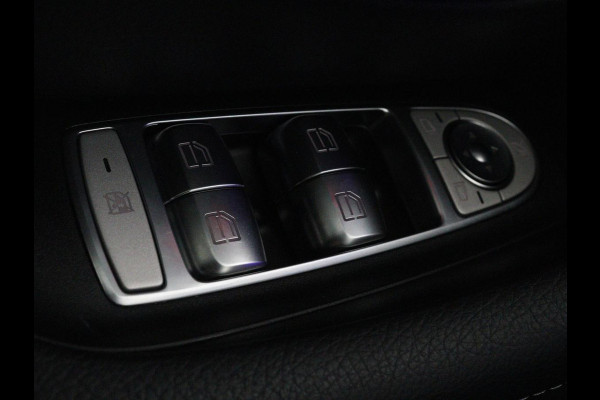 Mercedes-Benz E-Klasse 300e Business Solution AMG | Leder | Trekhaak | Stoelverwarming | 360 camera | Carplay | Sfeerverlichting | Matrix LED | Keyless | Navigatie