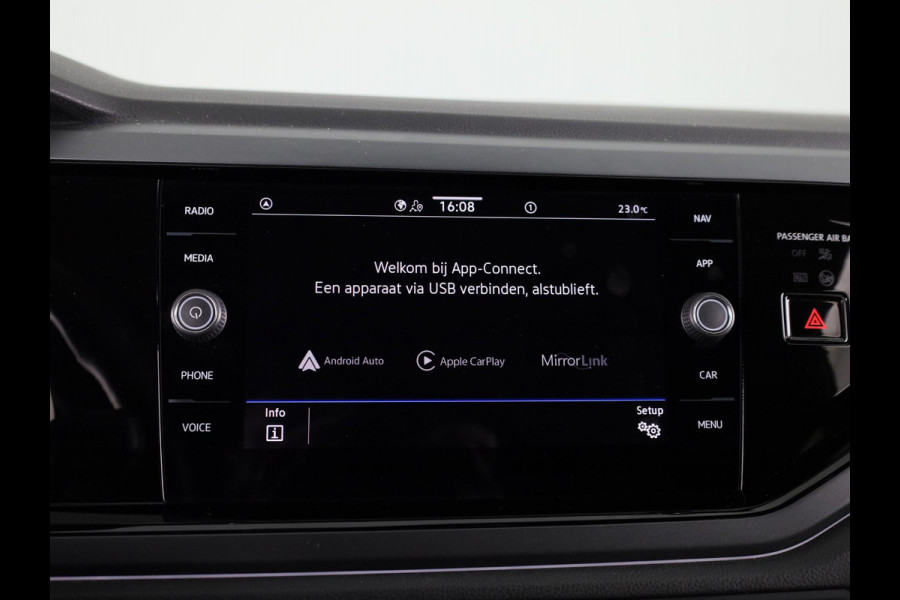Volkswagen Taigo 1.0 TSI R-Line 110 PK | Black Style | Navigatie | Camera | Stoelverwarming | Extra getint glas