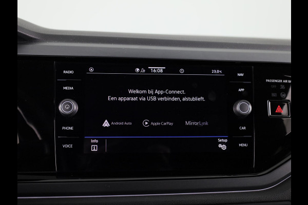 Volkswagen Taigo 1.0 TSI R-Line 110 PK | Black Style | Navigatie | Camera | Stoelverwarming | Extra getint glas