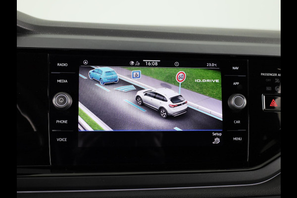 Volkswagen Taigo 1.0 TSI R-Line 110 PK | Black Style | Navigatie | Camera | Stoelverwarming | Extra getint glas