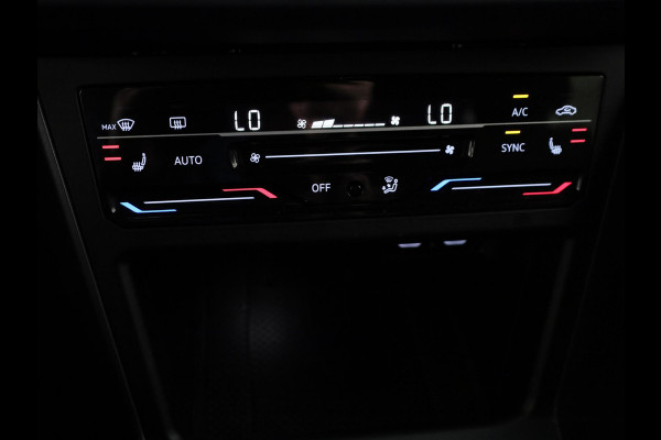 Volkswagen Taigo 1.0 TSI R-Line 110 PK | Black Style | Navigatie | Camera | Stoelverwarming | Extra getint glas