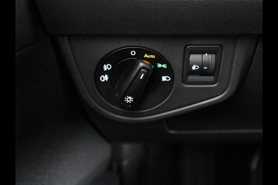 Volkswagen Taigo 1.0 TSI R-Line 110 PK | Black Style | Navigatie | Camera | Stoelverwarming | Extra getint glas