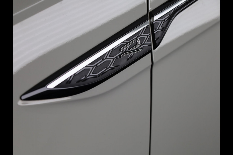 Volkswagen Taigo 1.0 TSI R-Line 110 PK | Black Style | Navigatie | Camera | Stoelverwarming | Extra getint glas