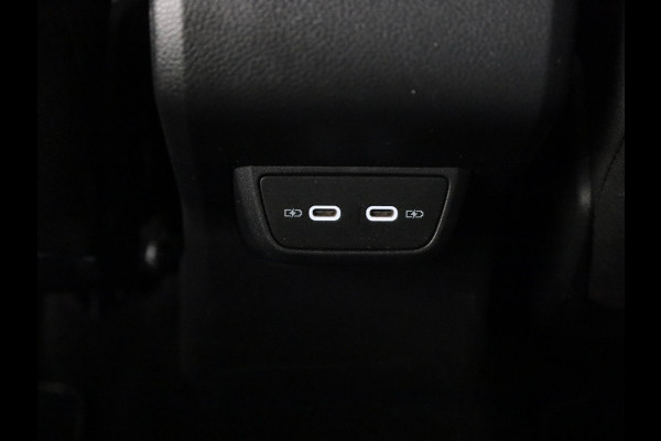 Volkswagen Taigo 1.0 TSI R-Line 110 PK | Black Style | Navigatie | Camera | Stoelverwarming | Extra getint glas