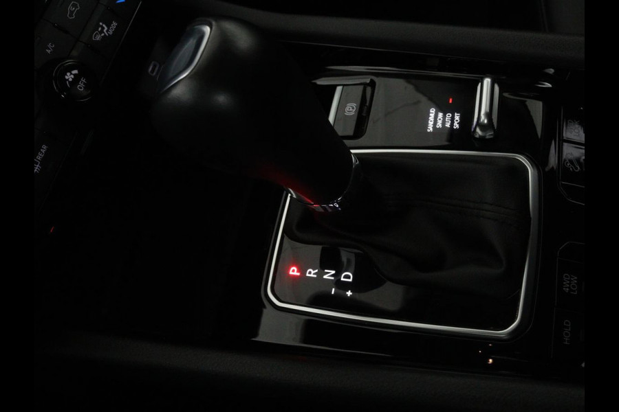 Jeep Compass 4xe 240 Plug-in Hybride Electric S | Leder | Stoel & stuurverwarming | Camera | Adaptive cruise | Carplay | Navigatie