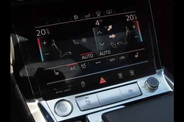 Audi e-tron e-tron 55 quattro 95 kWh | Panoramadak | 360 Camera | Apple Carplay | Bang & Olufsen | Head-Up Display | Trekhaak |