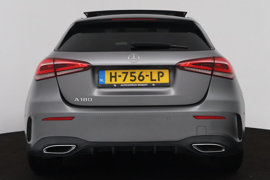 Mercedes-Benz A-Klasse 180 Business Solution AMG Plus (PANORAMADAK, STOELVERWARMING, ACHTERUITRIJCAMERA, GOED ONDERHOUDEN)