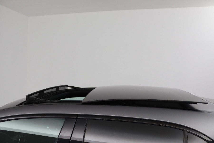 Mercedes-Benz A-Klasse 180 Business Solution AMG Plus (PANORAMADAK, STOELVERWARMING, ACHTERUITRIJCAMERA, GOED ONDERHOUDEN)