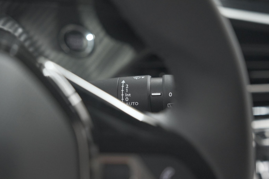 Peugeot 208 PureTech 100 Allure | Adaptieve Cruise Control | Camera | Apple Carplay