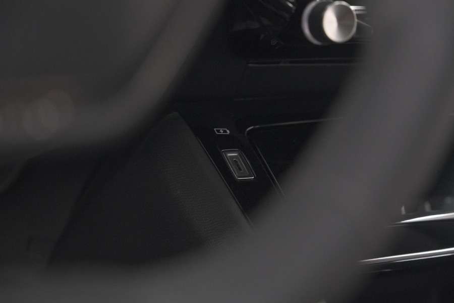 Peugeot 208 PureTech 100 Allure | Adaptieve Cruise Control | Camera | Apple Carplay