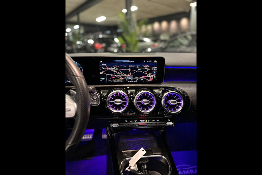 Mercedes-Benz A-Klasse 200 AMG|PANO|SFEER|BOMVOL