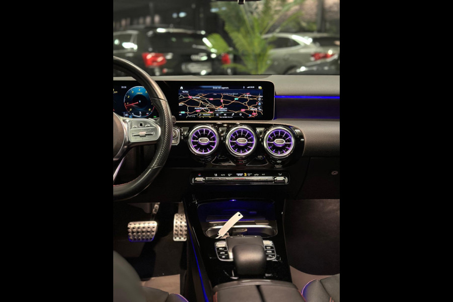 Mercedes-Benz A-Klasse 200 AMG|PANO|SFEER|BOMVOL