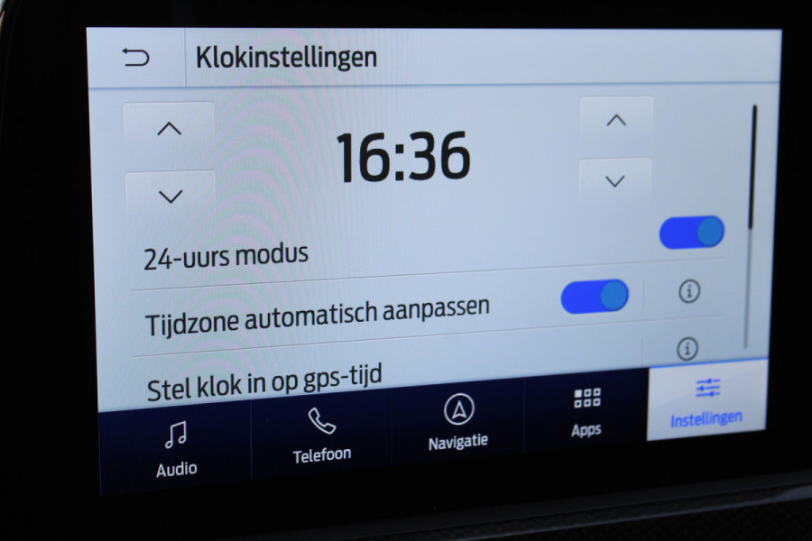 Ford Kuga 2.5-225pk PHEV ST-Line X. Hybride rijden voor een redelijke prijs ! Stoel- en voorraamverwarming, B&O soundsystem, navigatie, telefoonvoorb., metallic lak, LM wielen, side- en lane assist, camera v+a, adaptive cruise control, elektr. achterklep etc., etc.