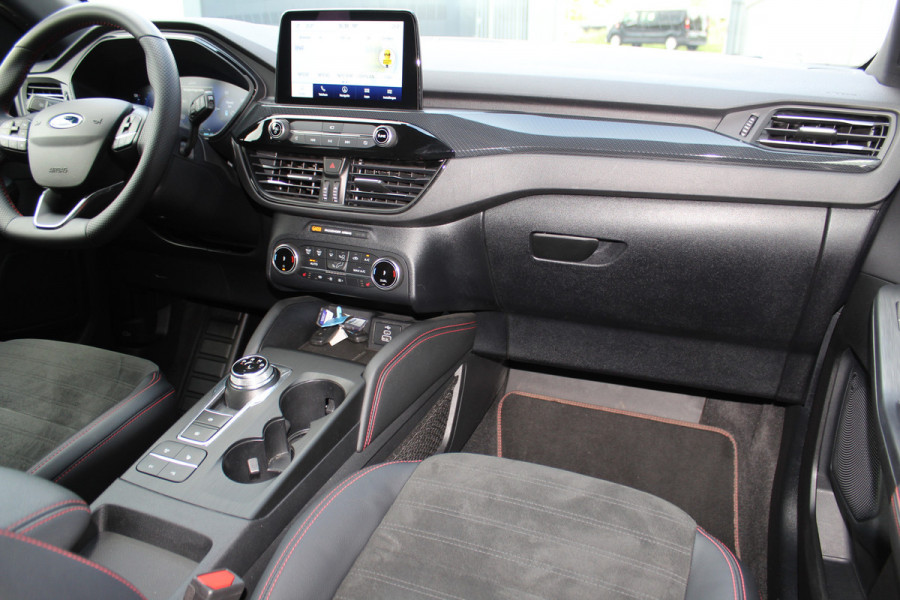 Ford Kuga 2.5-225pk PHEV ST-Line X. Hybride rijden voor een redelijke prijs ! Stoel- en voorraamverwarming, B&O soundsystem, navigatie, telefoonvoorb., metallic lak, LM wielen, side- en lane assist, camera v+a, adaptive cruise control, elektr. achterklep etc., etc.