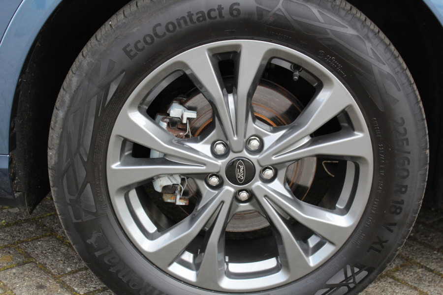 Ford Kuga 2.5-225pk PHEV ST-Line X. Hybride rijden voor een redelijke prijs ! Stoel- en voorraamverwarming, B&O soundsystem, navigatie, telefoonvoorb., metallic lak, LM wielen, side- en lane assist, camera v+a, adaptive cruise control, elektr. achterklep etc., etc.