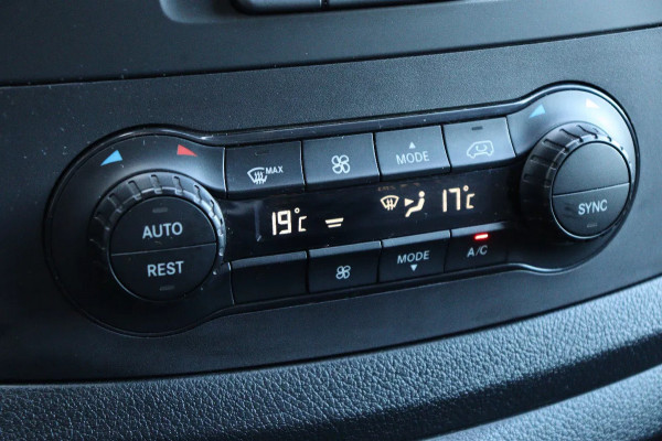 Mercedes-Benz Vito 114 CDi XL l AIRCO l NAVI l TREKHAAK l IMPERIAAL
