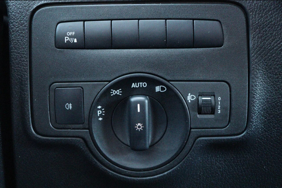 Mercedes-Benz Vito 114 CDi XL l AIRCO l NAVI l TREKHAAK l IMPERIAAL
