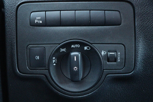 Mercedes-Benz Vito 114 CDi XL l AIRCO l NAVI l TREKHAAK l IMPERIAAL