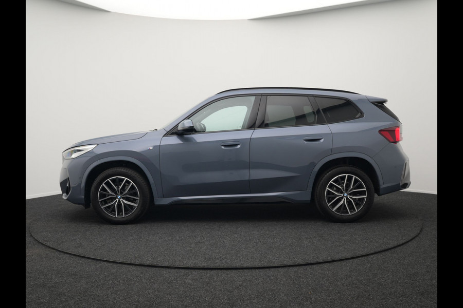BMW X1 sDrive18i M-Sport | Leder Alcantara Sportstoelen | Navigatie | Cruise Control | Camera | Park Assist