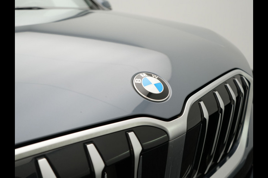 BMW X1 sDrive18i M-Sport | Leder Alcantara Sportstoelen | Navigatie | Cruise Control | Camera | Park Assist