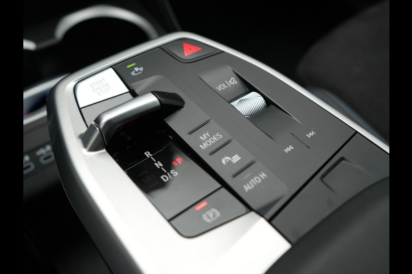 BMW X1 sDrive18i M-Sport | Leder Alcantara Sportstoelen | Navigatie | Cruise Control | Camera | Park Assist