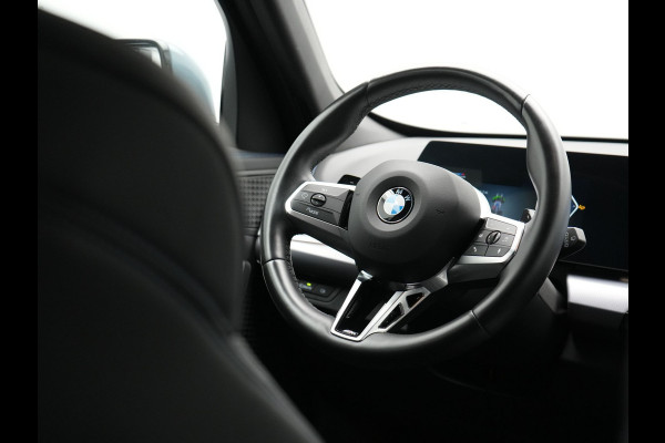 BMW X1 sDrive18i M-Sport | Leder Alcantara Sportstoelen | Navigatie | Cruise Control | Camera | Park Assist