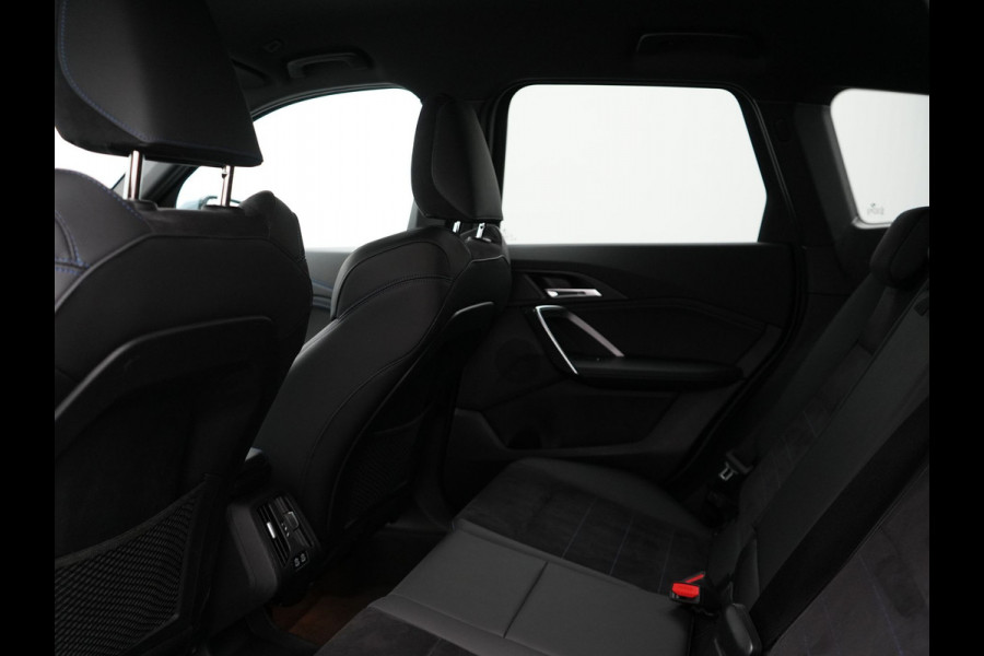BMW X1 sDrive18i M-Sport | Leder Alcantara Sportstoelen | Navigatie | Cruise Control | Camera | Park Assist
