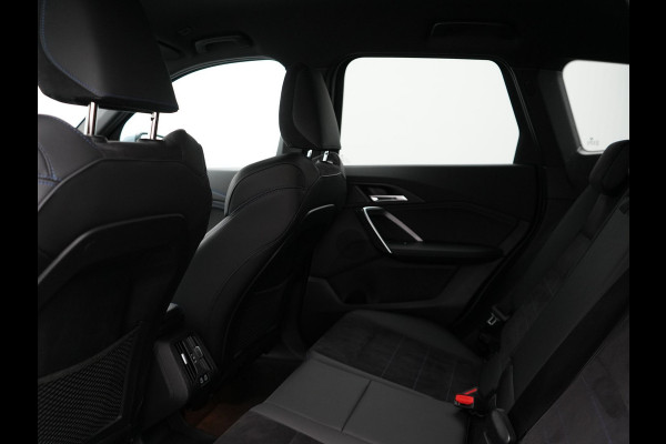BMW X1 sDrive18i M-Sport | Leder Alcantara Sportstoelen | Navigatie | Cruise Control | Camera | Park Assist