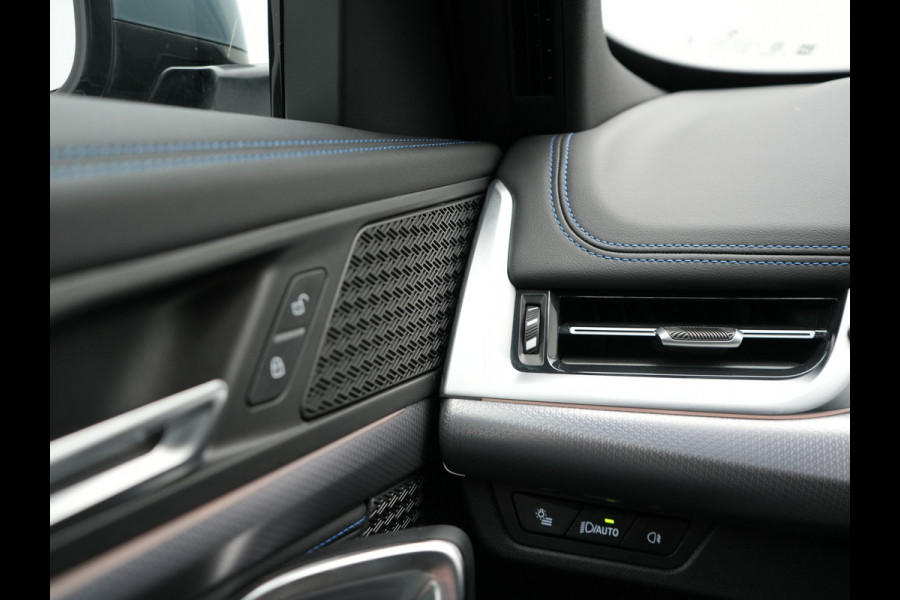 BMW X1 sDrive18i M-Sport | Leder Alcantara Sportstoelen | Navigatie | Cruise Control | Camera | Park Assist