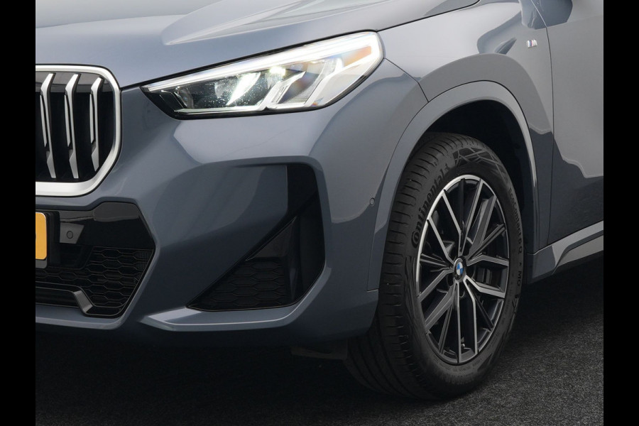 BMW X1 sDrive18i M-Sport | Leder Alcantara Sportstoelen | Navigatie | Cruise Control | Camera | Park Assist