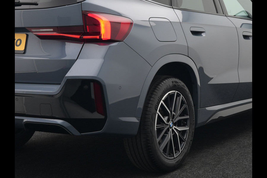 BMW X1 sDrive18i M-Sport | Leder Alcantara Sportstoelen | Navigatie | Cruise Control | Camera | Park Assist