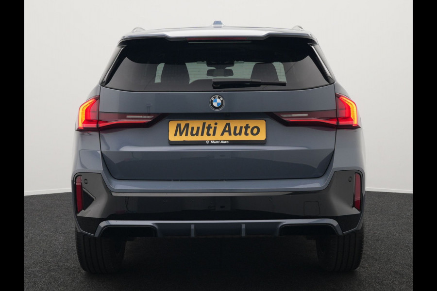 BMW X1 sDrive18i M-Sport | Leder Alcantara Sportstoelen | Navigatie | Cruise Control | Camera | Park Assist